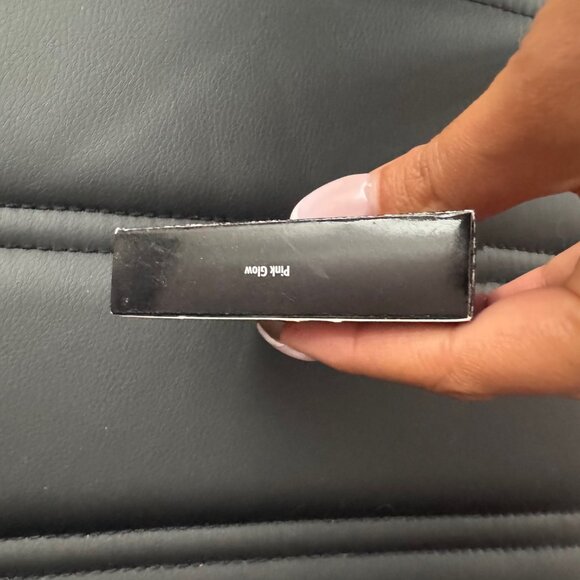 Bobbi Brown Pink Glow Highlighting Powder - Picture 3 of 3